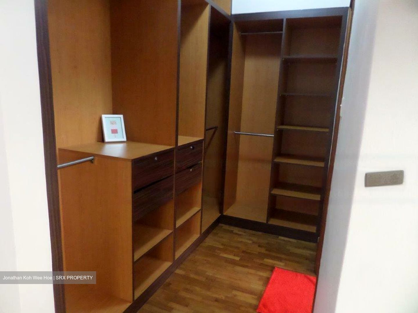 International Plaza (D2), Apartment #444257471